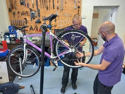 Repair bikes at the cycle hubs